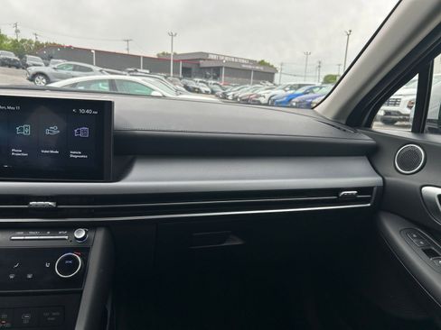 Used 2025 Hyundai Sonata SEL FWD image 30