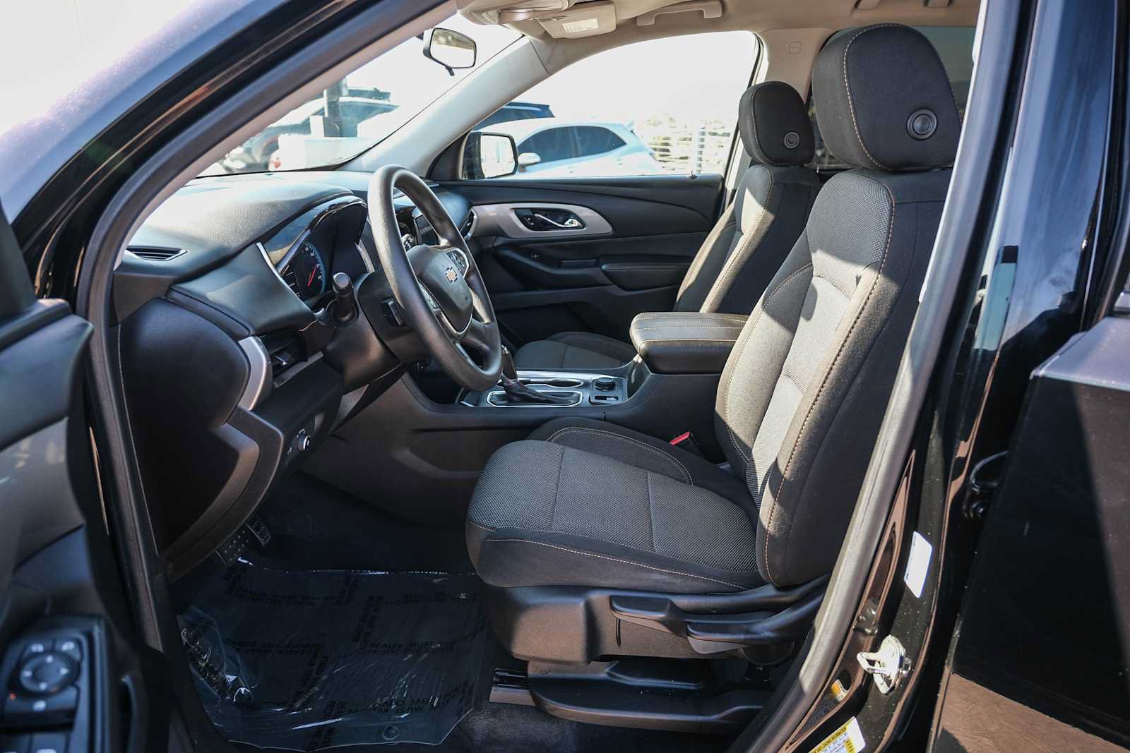 Used 2020 Chevrolet Traverse LS w/ LPO, Black Accent Package FWD image 19