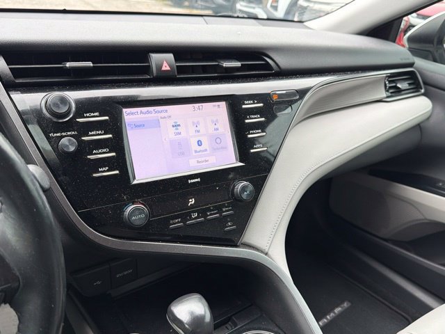 Used 2020 Toyota Camry SE FWD image 29