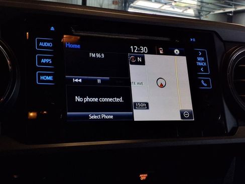 Used 2016 Toyota Tacoma TRD Sport image 20