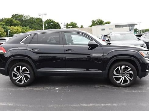 Used 2023 Volkswagen Atlas Cross Sport SEL AWD/4WD image 5