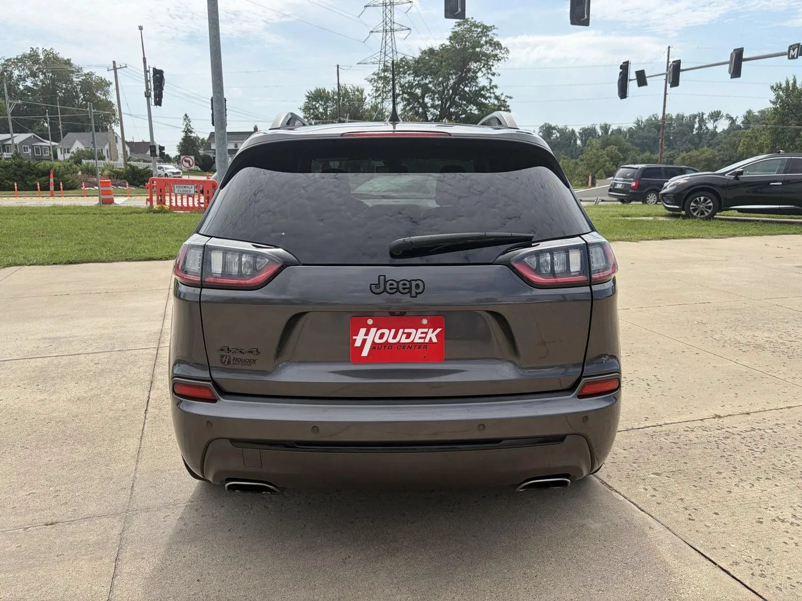 Used 2020 Jeep Cherokee High Altitude AWD/4WD image 7