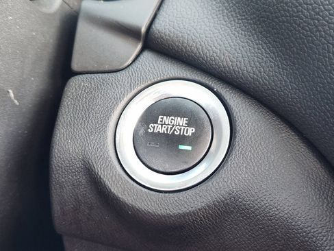 Used 2020 Chevrolet Equinox LT FWD image 21