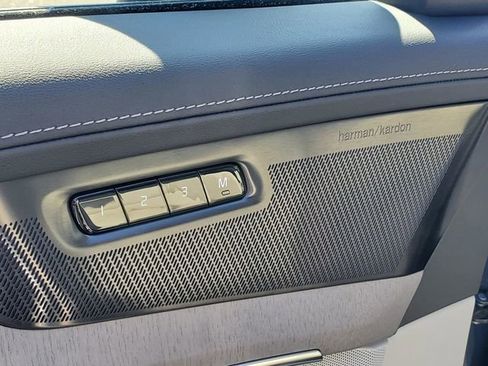 New 2026 Volvo XC90 B6 Ultra w/ Protection Package AWD/4WD image 11