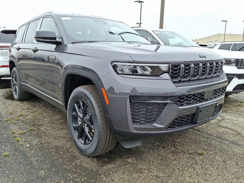 New 2026 Jeep Grand Cherokee L 4WD image 3