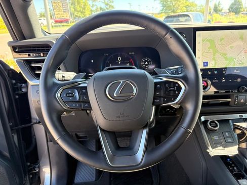 Used 2025 Lexus GX 550 w/ Accessory Package (2T) AWD/4WD image 23