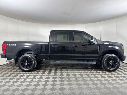 Certified 2022 Ford F250 Lariat w/ Black Appearance Package AWD/4WD image 2