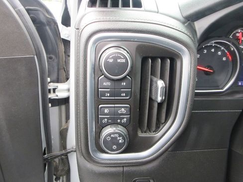 Used 2020 Chevrolet Silverado 1500 LT Trail Boss image 28