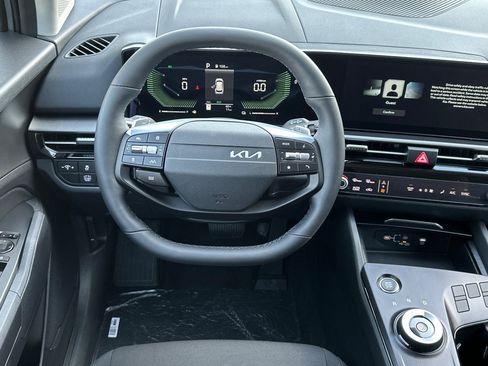 New 2026 Kia Sportage LX FWD image 14