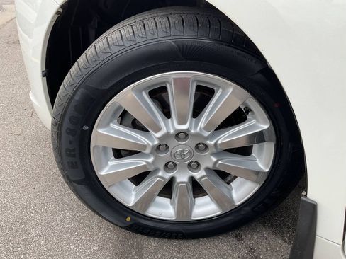 Used 2011 Toyota Sienna Limited w/ Premium Pkg AWD/4WD image 57