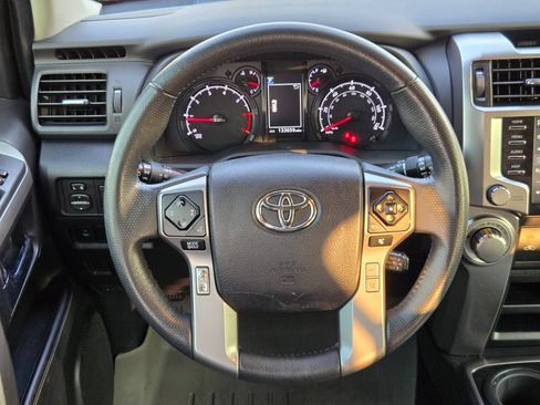 Used 2020 Toyota 4Runner SR5 Premium w/ Moonroof Package RWD image 27