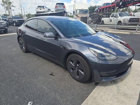 Used 2021 Tesla Model 3 Standard Range Plus RWD image 3
