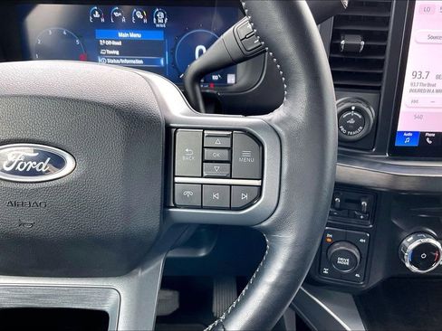 Used 2024 Ford F250 Lariat w/ Lariat Ultimate Package AWD/4WD image 11