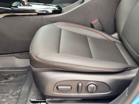 New 2026 Chevrolet Trax RS w/ Sunroof Package FWD image 20
