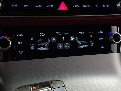 New 2026 Genesis GV70 2.5T Sport Prestige AWD/4WD image 25