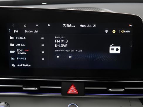 New 2025 Hyundai Elantra Limited FWD image 32