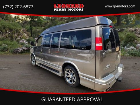 Used 2014 GMC Savana 1500 AWD image 10