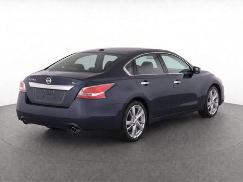 Used 2015 Nissan Altima 2.5 SL w/ Moonroof Package FWD image 3