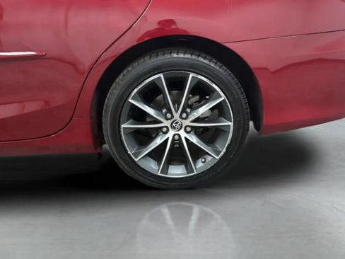 Used 2016 Toyota Camry XSE FWD image 27