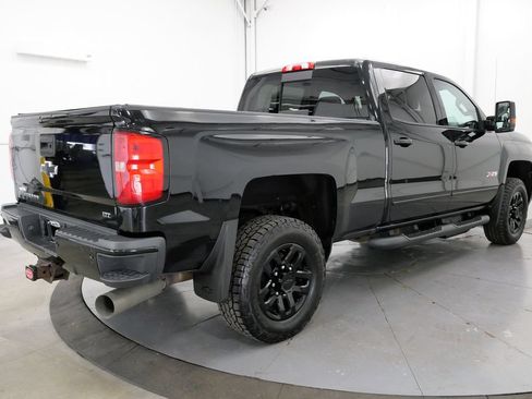 Used 2019 Chevrolet Silverado 2500 LTZ w/ Duramax Plus Package AWD/4WD image 7