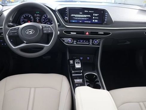Used 2023 Hyundai Sonata SEL FWD image 2