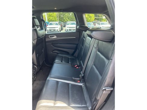 Used 2022 Jeep Grand Cherokee Limited AWD/4WD image 9