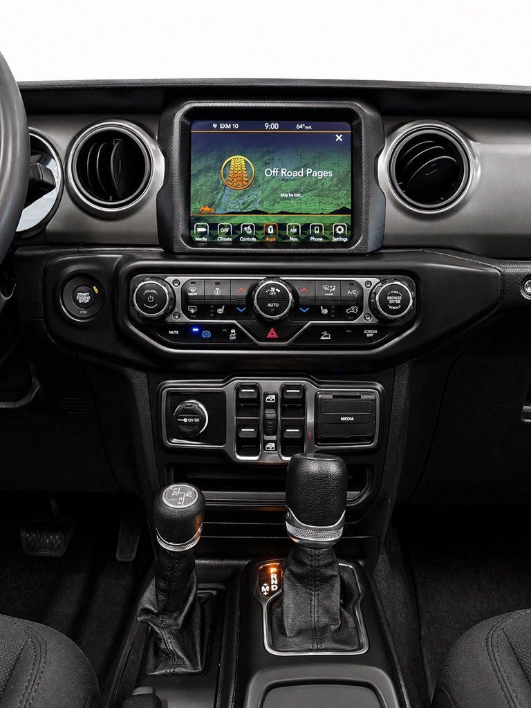 Used 2023 Jeep Wrangler Unlimited w/ Sun & Screen Package AWD/4WD image 28