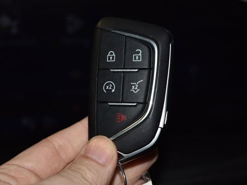 Used 2024 Cadillac XT4 Premium Luxury image 20