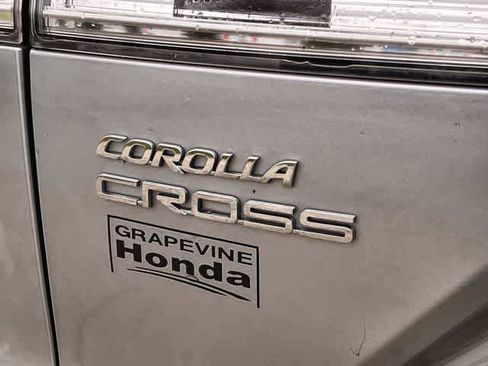 Used 2022 Toyota Corolla Cross LE image 8