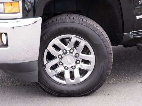 Used 2019 Chevrolet Silverado 3500 LTZ w/ LTZ Plus Package image 25