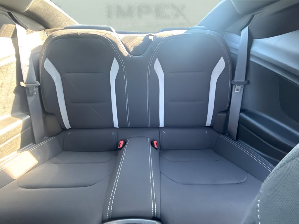 Used 2017 Chevrolet Camaro LT RWD image 10