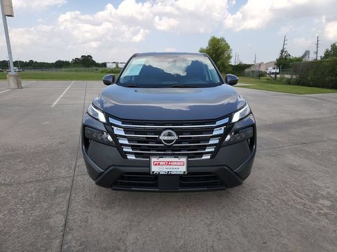 Used 2025 Nissan Rogue SV FWD image 11
