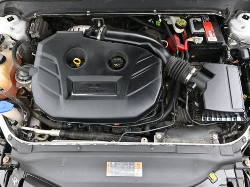 Used 2014 Ford Fusion SE w/ Equipment Group 202A image 28