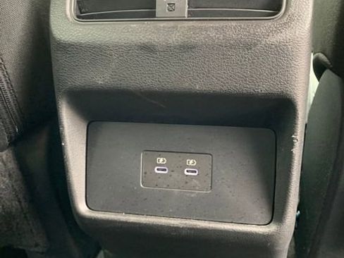 Used 2025 Nissan Rogue SV image 25