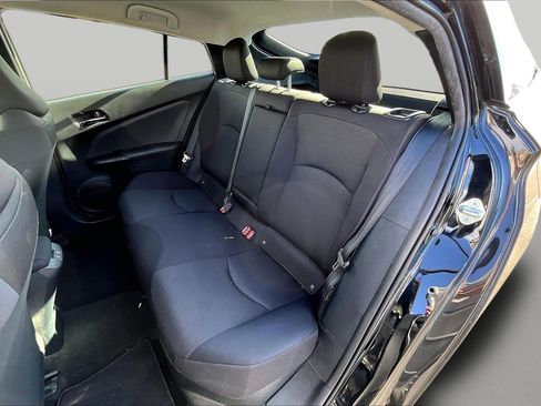 Used 2022 Toyota Prius L Eco image 15