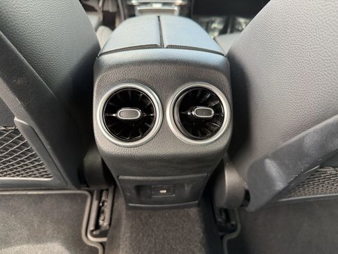Used 2025 Mercedes-Benz CLA 250 image 29