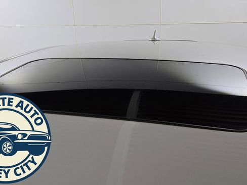 Used 2020 Ford Fusion Titanium image 9