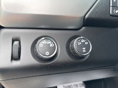 Used 2015 Chevrolet Tahoe LT image 33