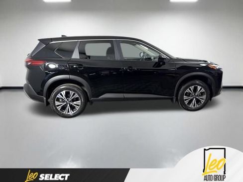 Used 2023 Nissan Rogue SV AWD/4WD image 5