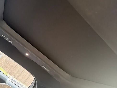 Used 2018 Ford Explorer Limited w/ Equipment Group 301A FWD image 12
