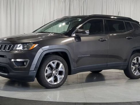 Used 2018 Jeep Compass Limited w/ Navigation Group FWD image 5