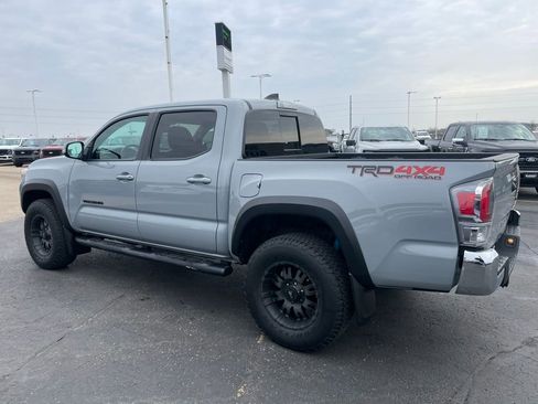 Used 2020 Toyota Tacoma TRD Off-Road image 5
