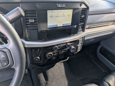 Used 2025 Ford F450 XLT w/ FX4 Off-Road Package image 32