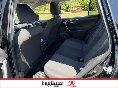 Used 2021 Toyota RAV4 XLE w/ XLE Grade Weather Package AWD/4WD image 22