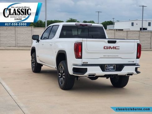 Used 2025 GMC Sierra 1500 AT4 w/ AT4 Premium Package AWD/4WD image 8