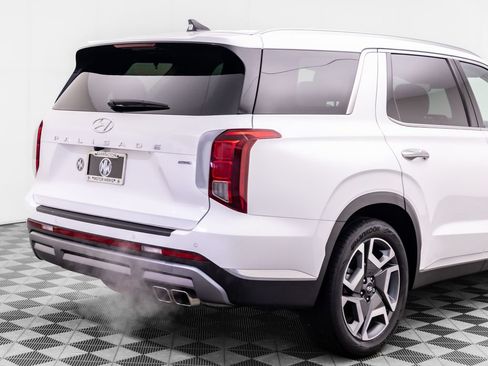 Used 2024 Hyundai Palisade Limited AWD/4WD image 39