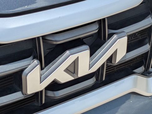 Certified 2023 Kia Telluride S w/ S Sunroof Package FWD image 13