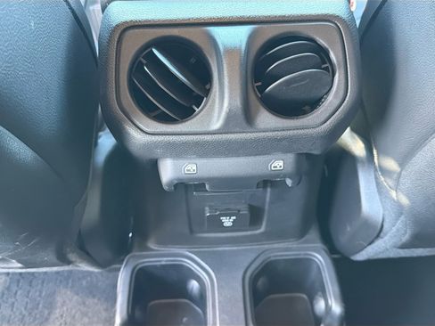Used 2020 Jeep Gladiator Rubicon image 19