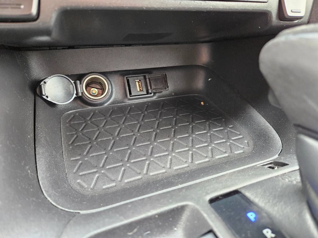 Used 2022 Toyota RAV4 XLE Premium FWD image 28