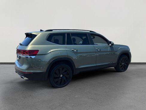 Used 2026 Volkswagen Atlas SE w/ Panoramic Sunroof Package FWD image 5